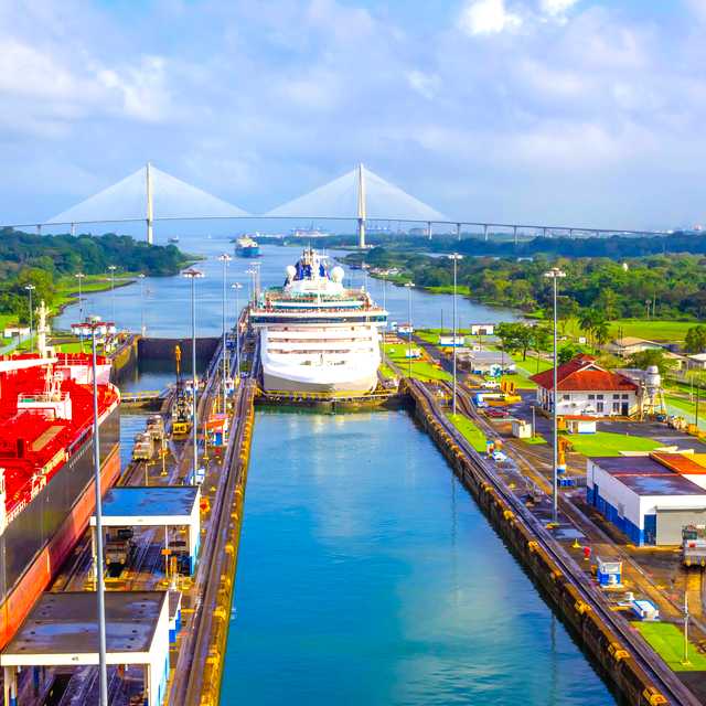 Panama City to Gatun Locks and Agua Clara Locks: Day trip
