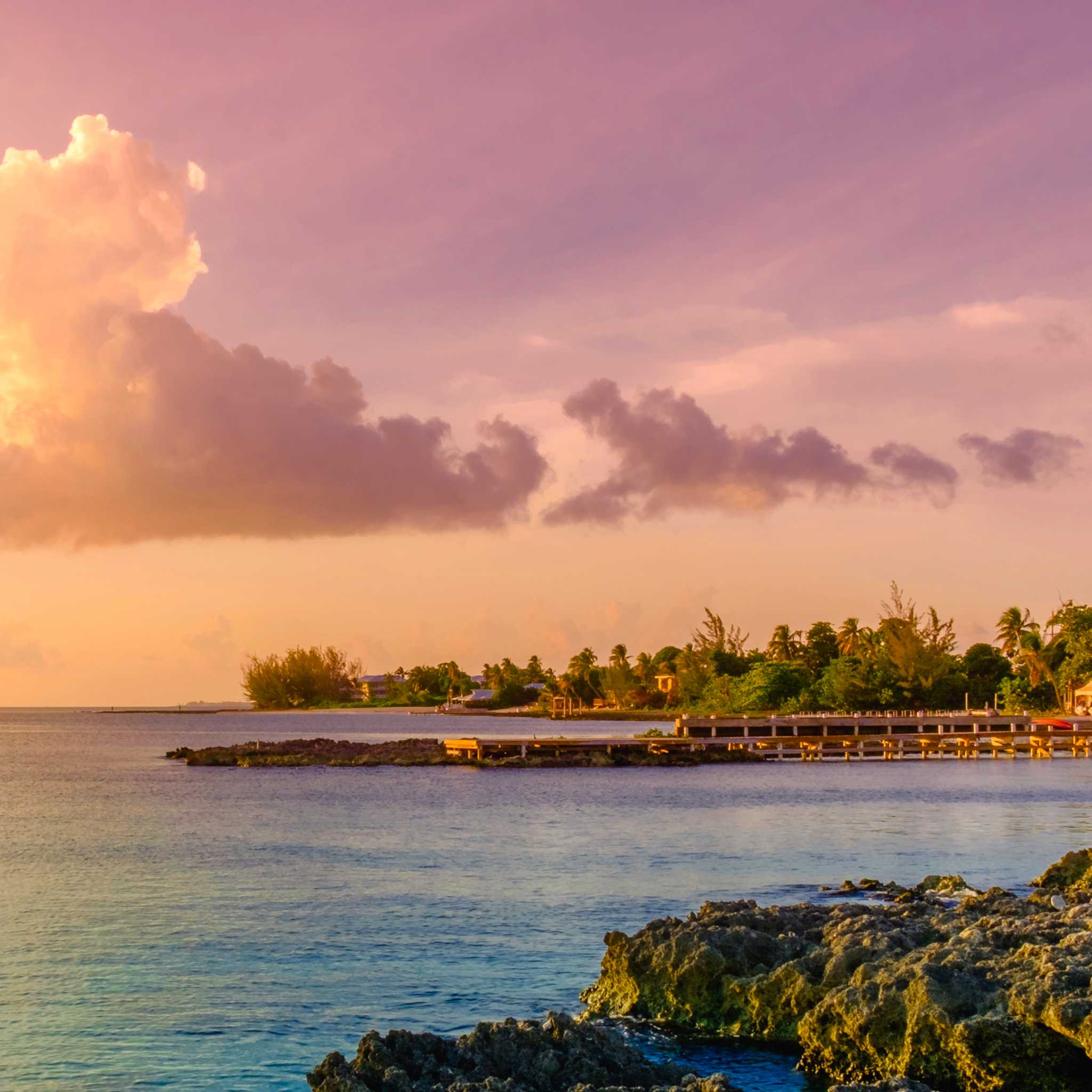 Private car transfers in Cayman Islands from George Town