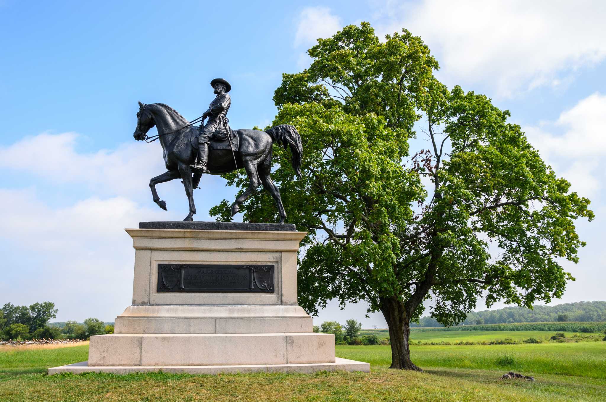 Visit Gettysburg National Military Park on the way from new-york-city-ny-us to washington-dc-us with Daytrip