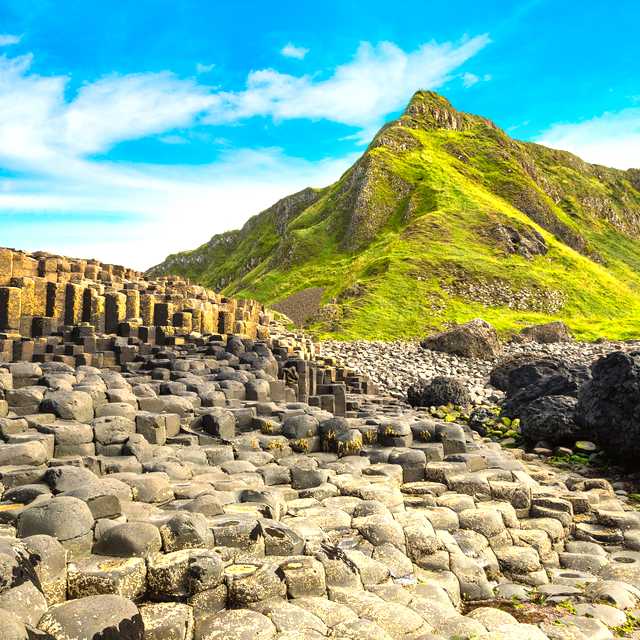 Belfast to Giant's Causeway and Clonmacnoise: Day trip