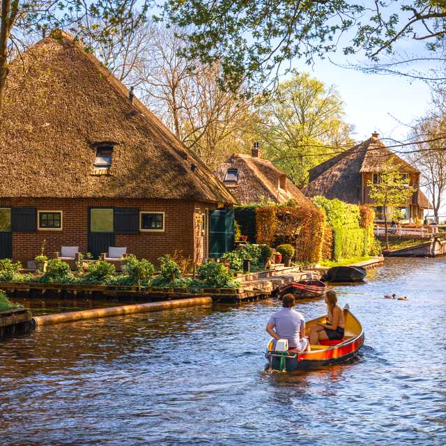 Amsterdam to Giethoorn and Zwolle: Private day trip