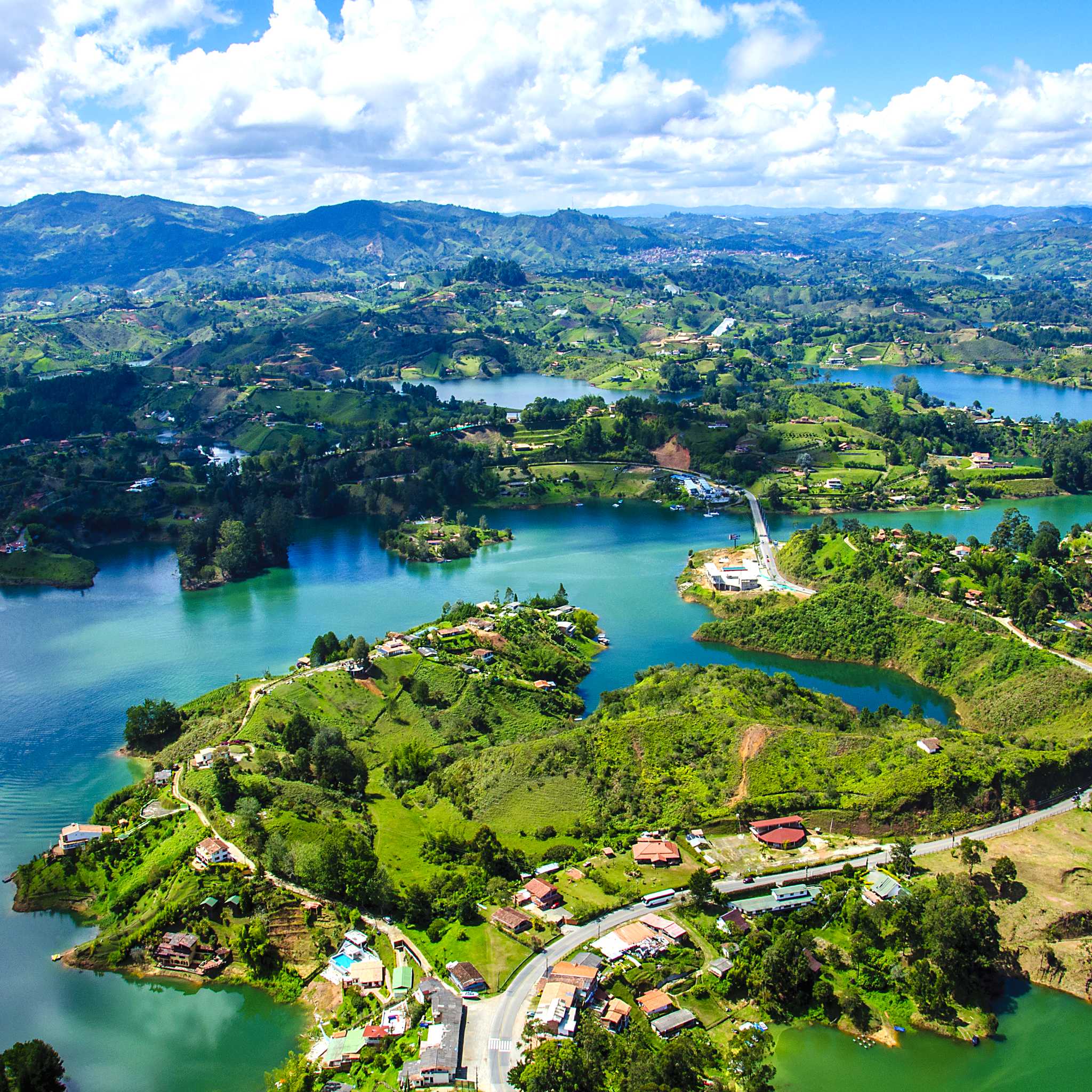 Private car transfers in Colombia from Guatape