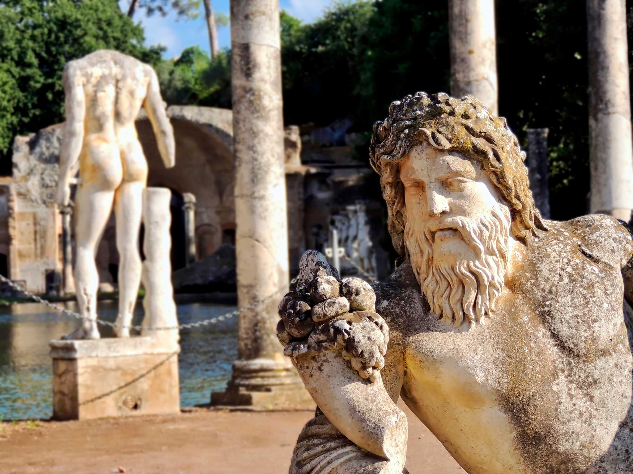 Rome ์์ ์ถ๋ฐํ๋ ๊ฐ์ธ์ ์ธ ํ๋ฃจ ์ฌํ ์ค Hadrian's Villa ์ผ์ ์ ์ง
