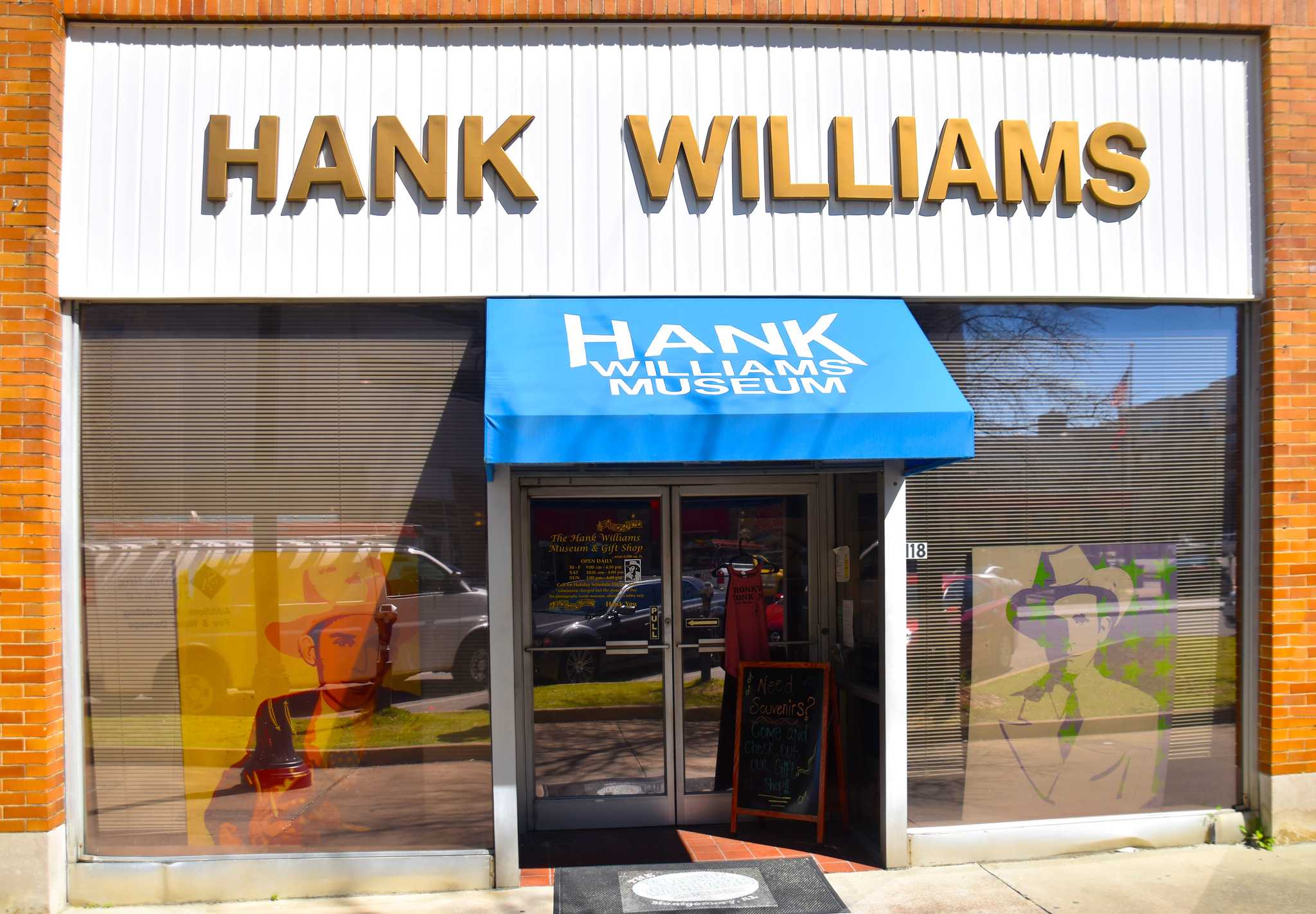 Visit Hank Williams Museum on the way from pensacola-fl-us to birmingham-al-us with Daytrip