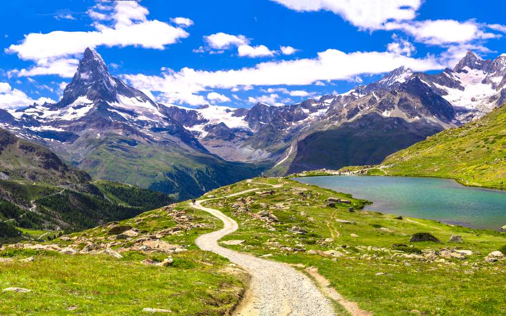 Tailored trips for Scenic hiking day trips to unforgettable landscapes - Private transfers by Daytrip