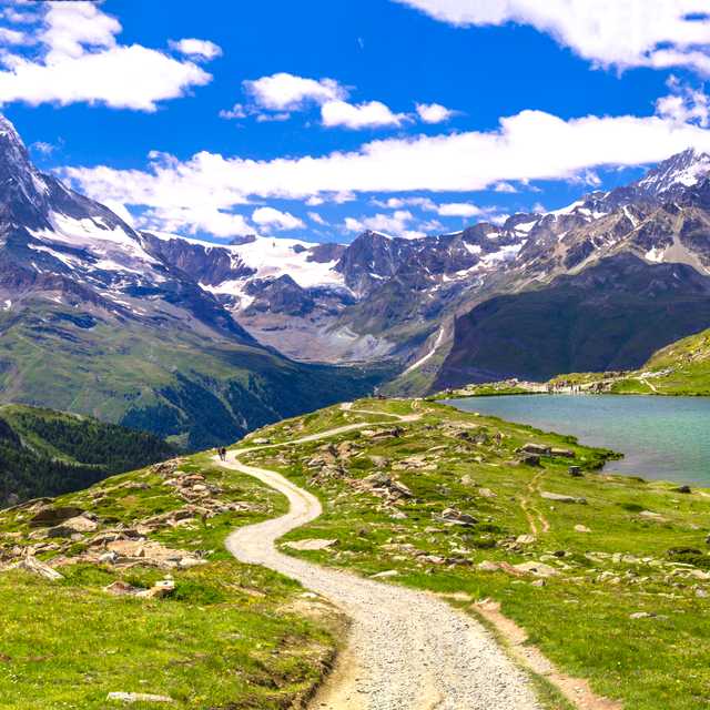 Maßgeschneiderte Fahrten für Scenic hiking day trips to unforgettable landscapes - Private Transfers von Daytrip