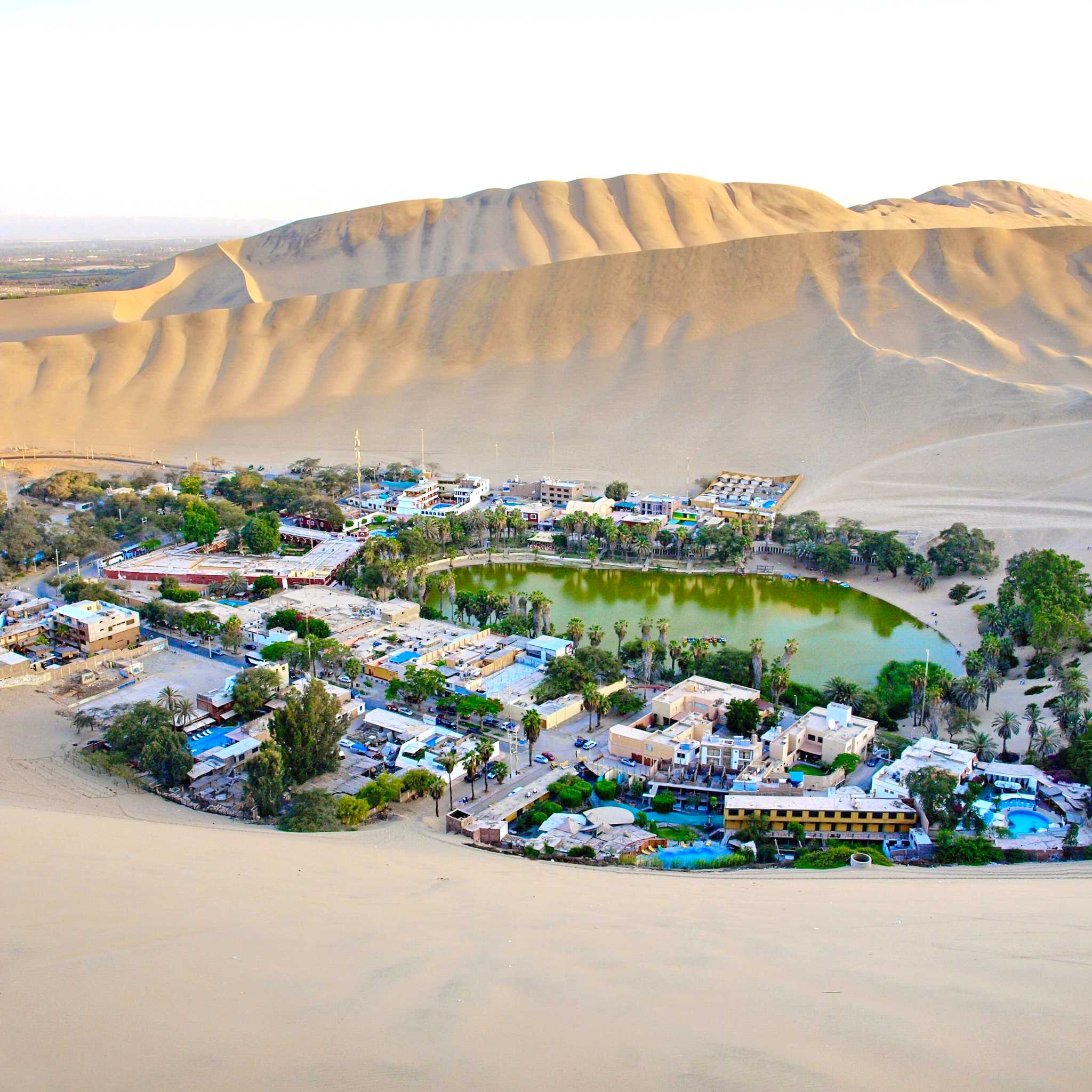 Private car transfers in Peru from Huacachina
