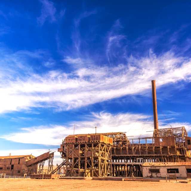 Iquique to the Saltpeter Refinery and La Tirana: Day trip