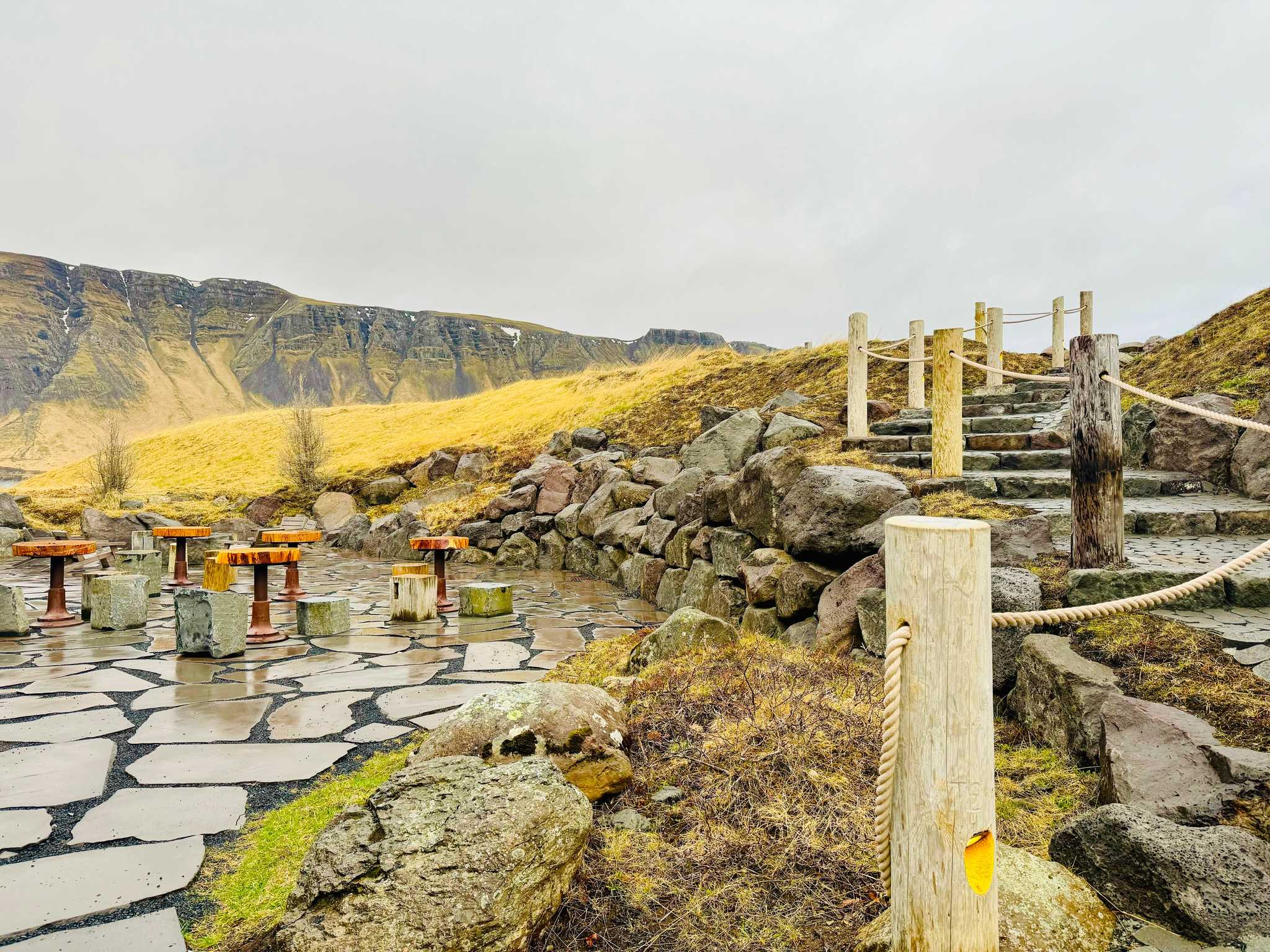 Resplan stopp vid Hvammsvík Hot Springs på privat dagsutflykt från Reykjavik