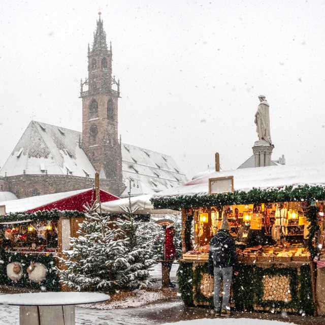 Viagens personalizadas para Italy in December: Christmas Markets, Skiing & Lights - Traslados privados por Daytrip