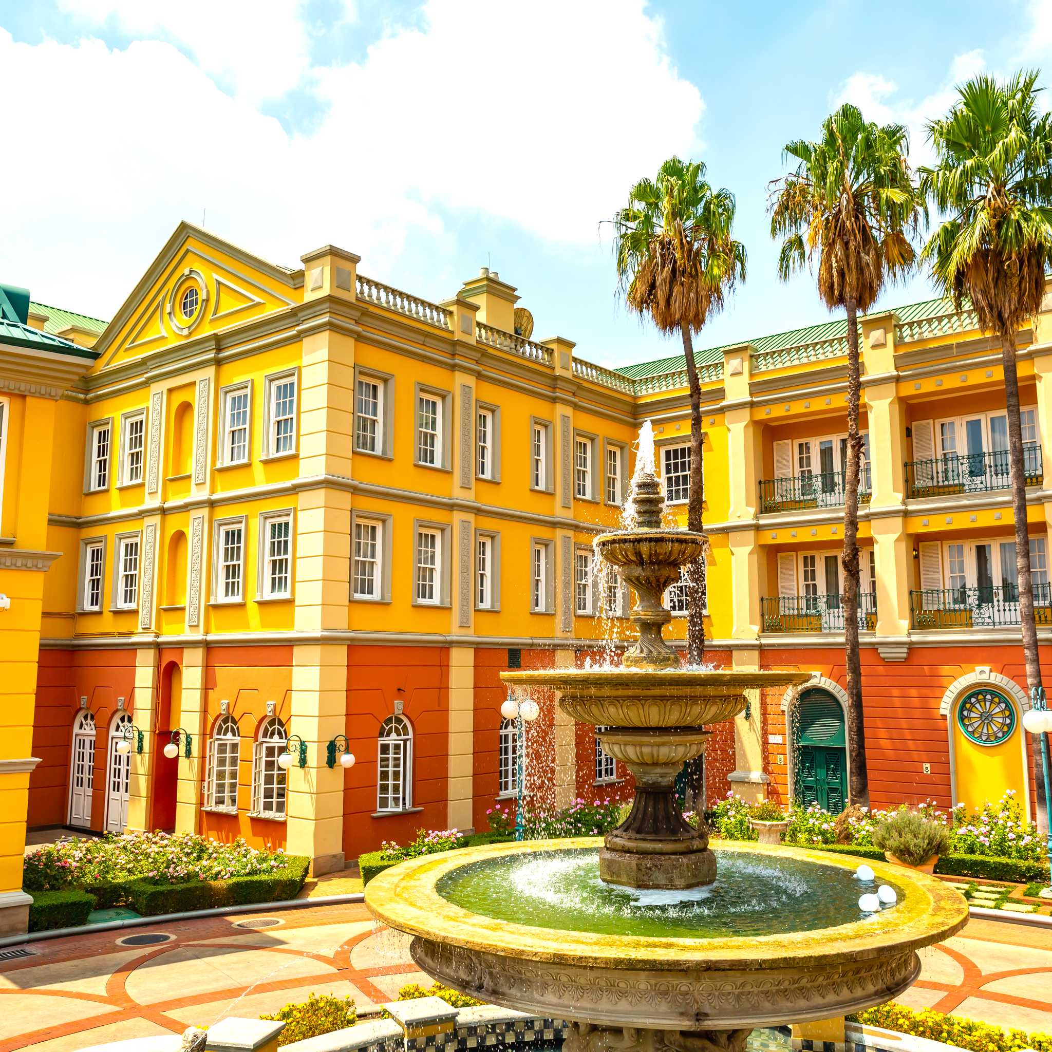 Private car transfers in South Africa from O.R. Tambo International Airport