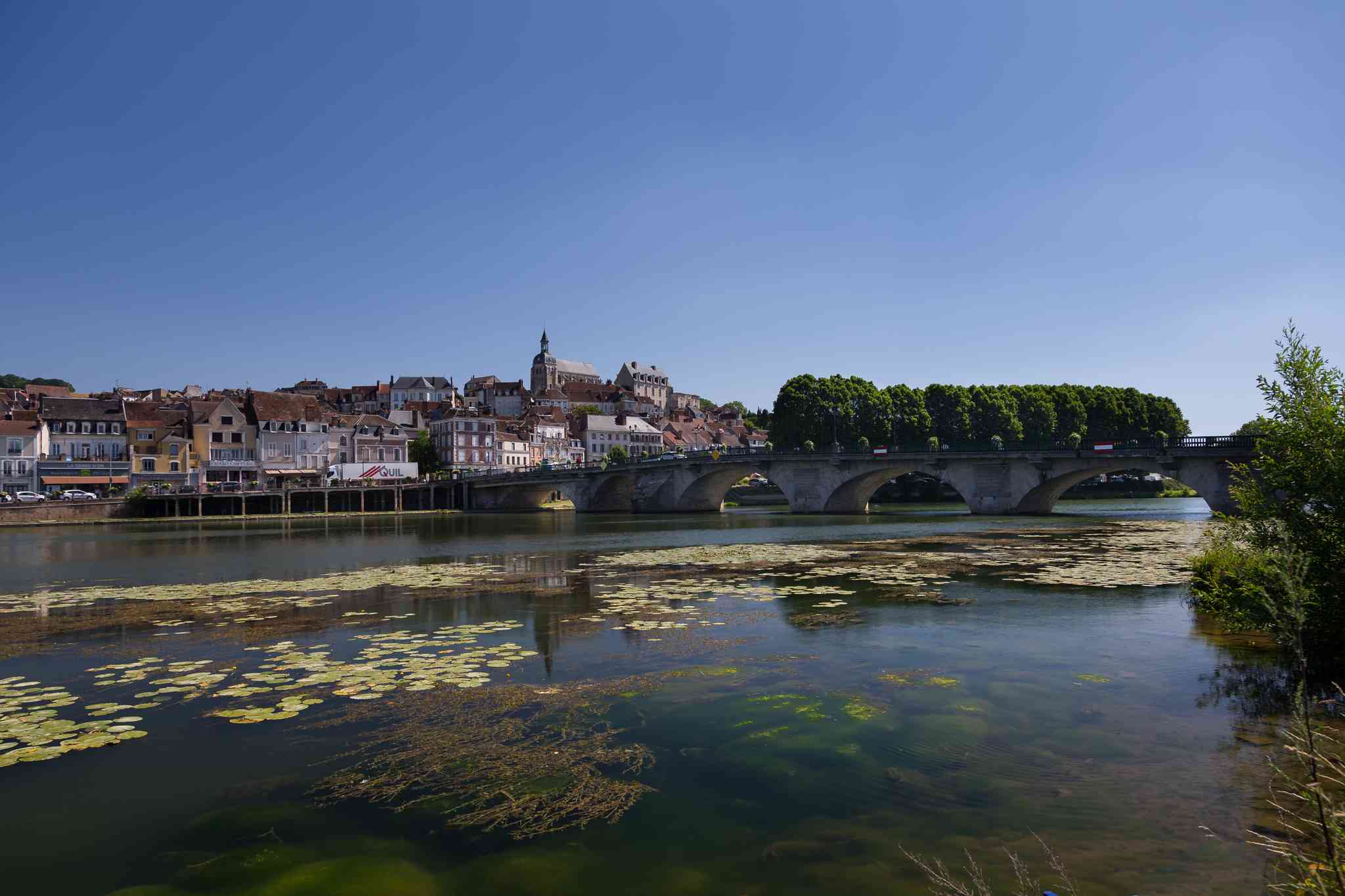 Vista cênica de Paris - excursão particular de um dia de Joigny - foto 6