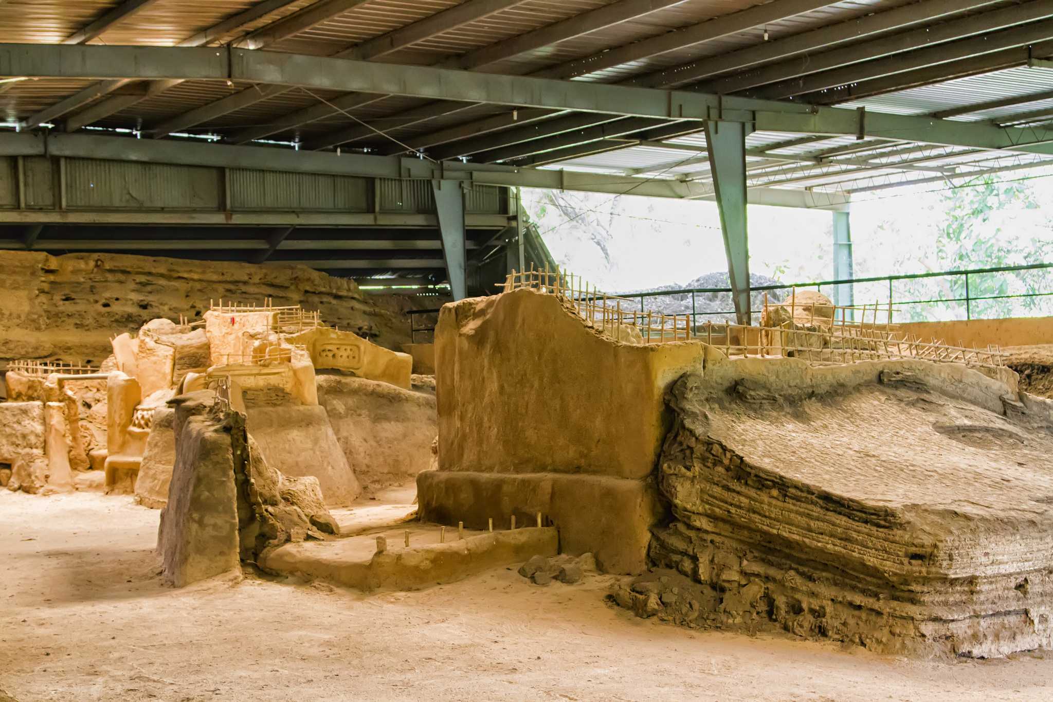 Parada del itinerario en Joya de Ceren en excursión privada desde San Salvador
