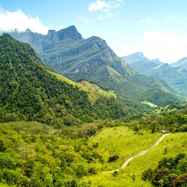 Colombo to Knuckles Mountain Range: Private day trip