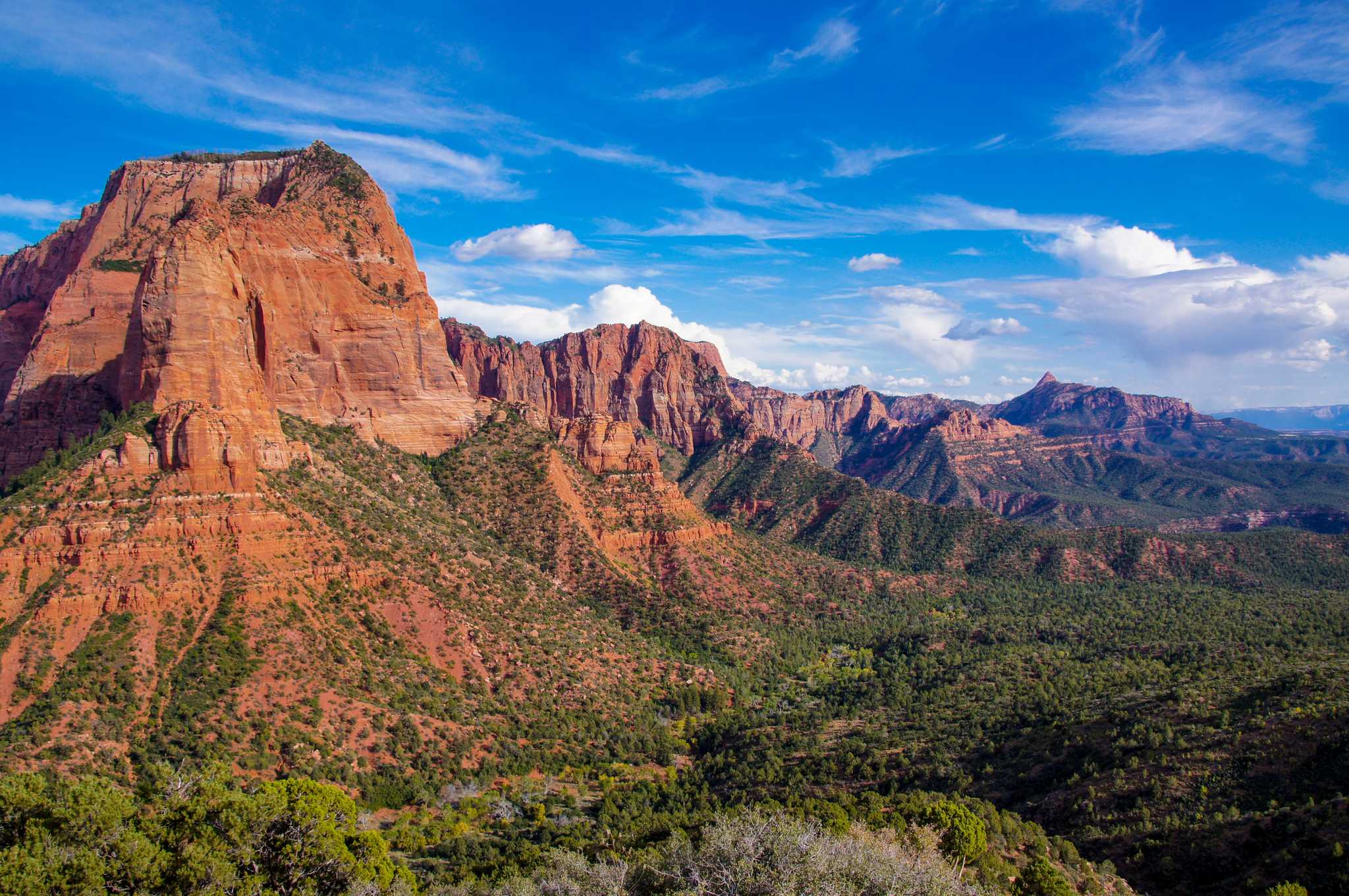 Visit Kolob Canyons on the way from las-vegas-nv-us to bryce-canyon-ut-us with Daytrip