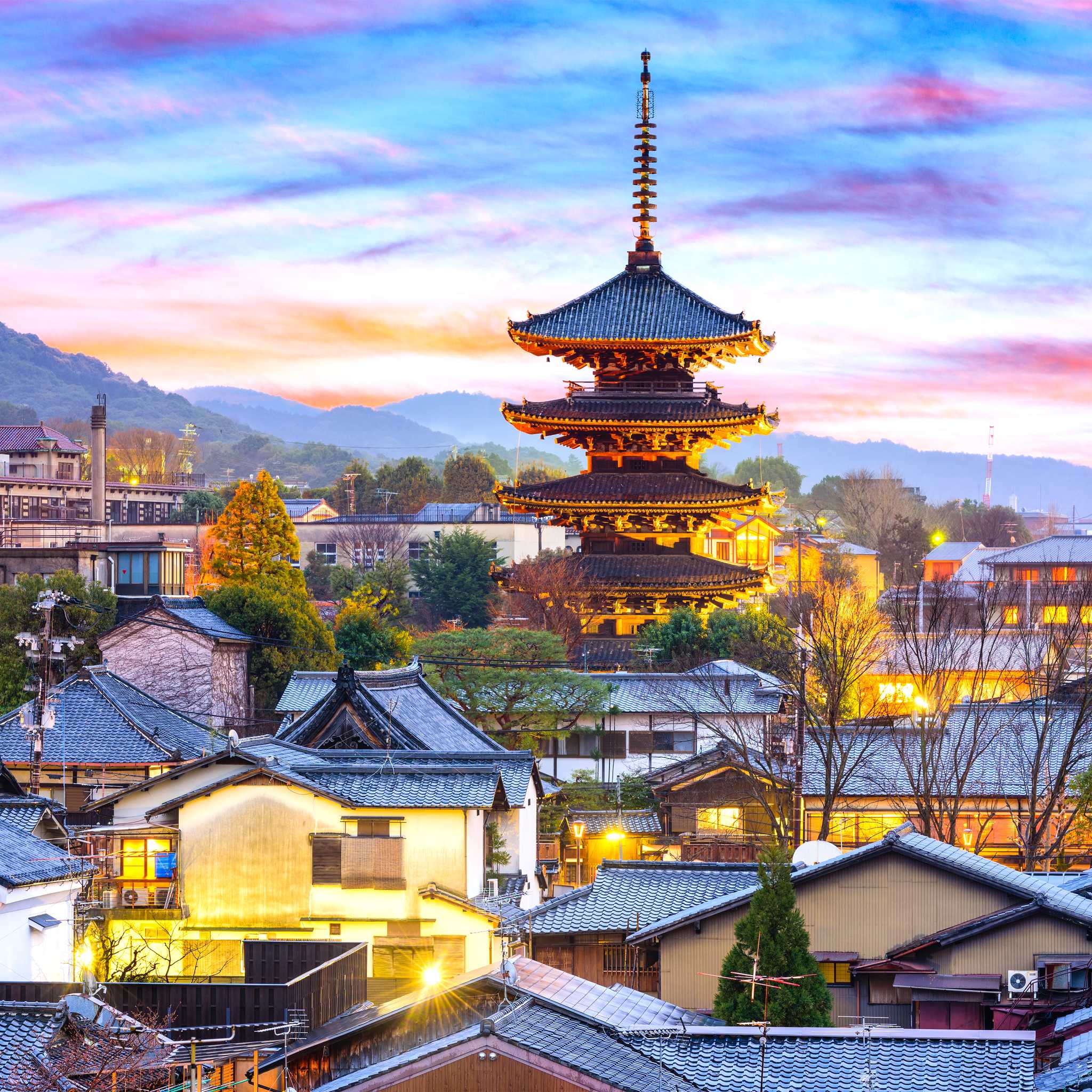 Private car transfers in Japan from Kyoto