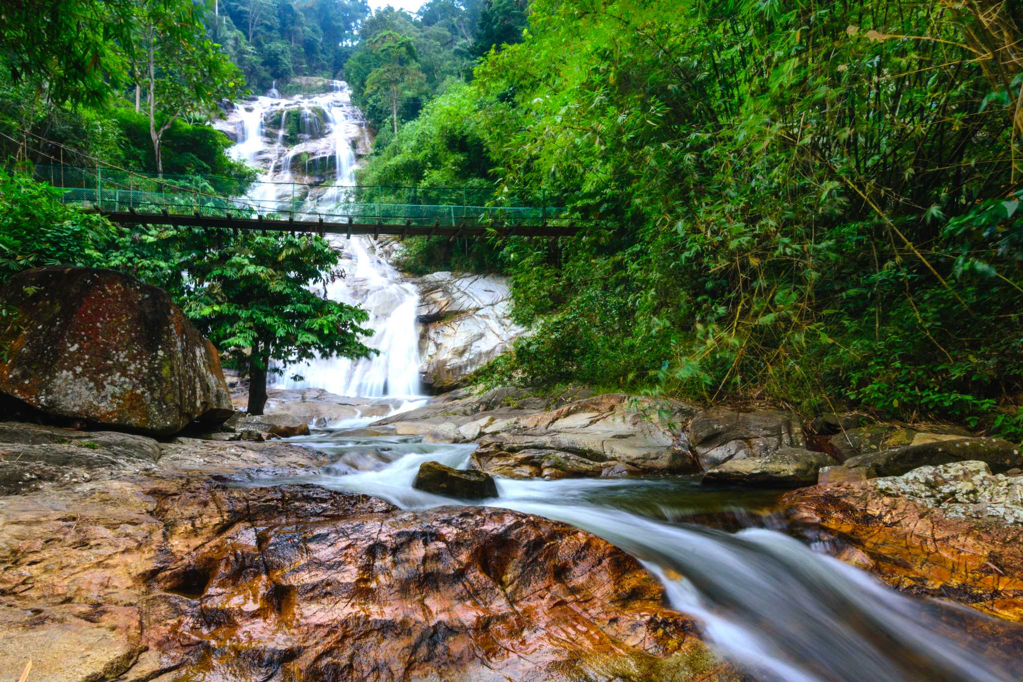 Ipoh to Kellie's Castle and Lata Kinjang Falls: Private day trip