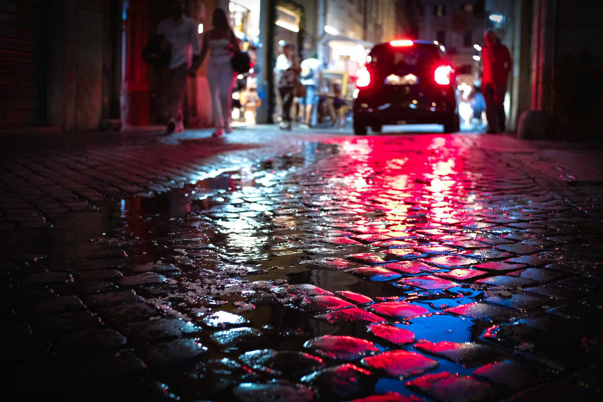 Tailored trips for late night arrivals - Private transfers by Daytrip