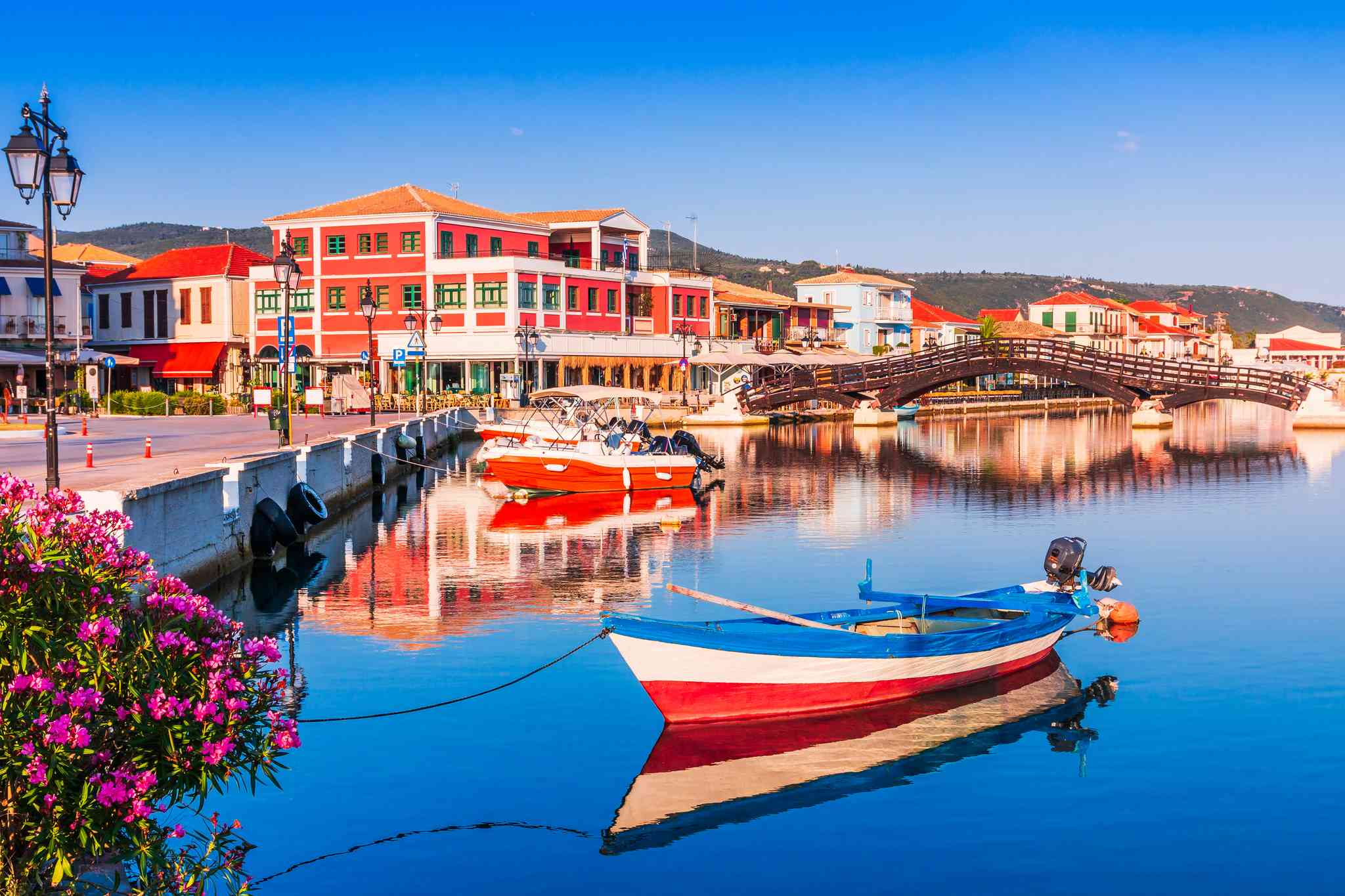 Scenic view of Lefkada City - private day trip from Athens - photo 2