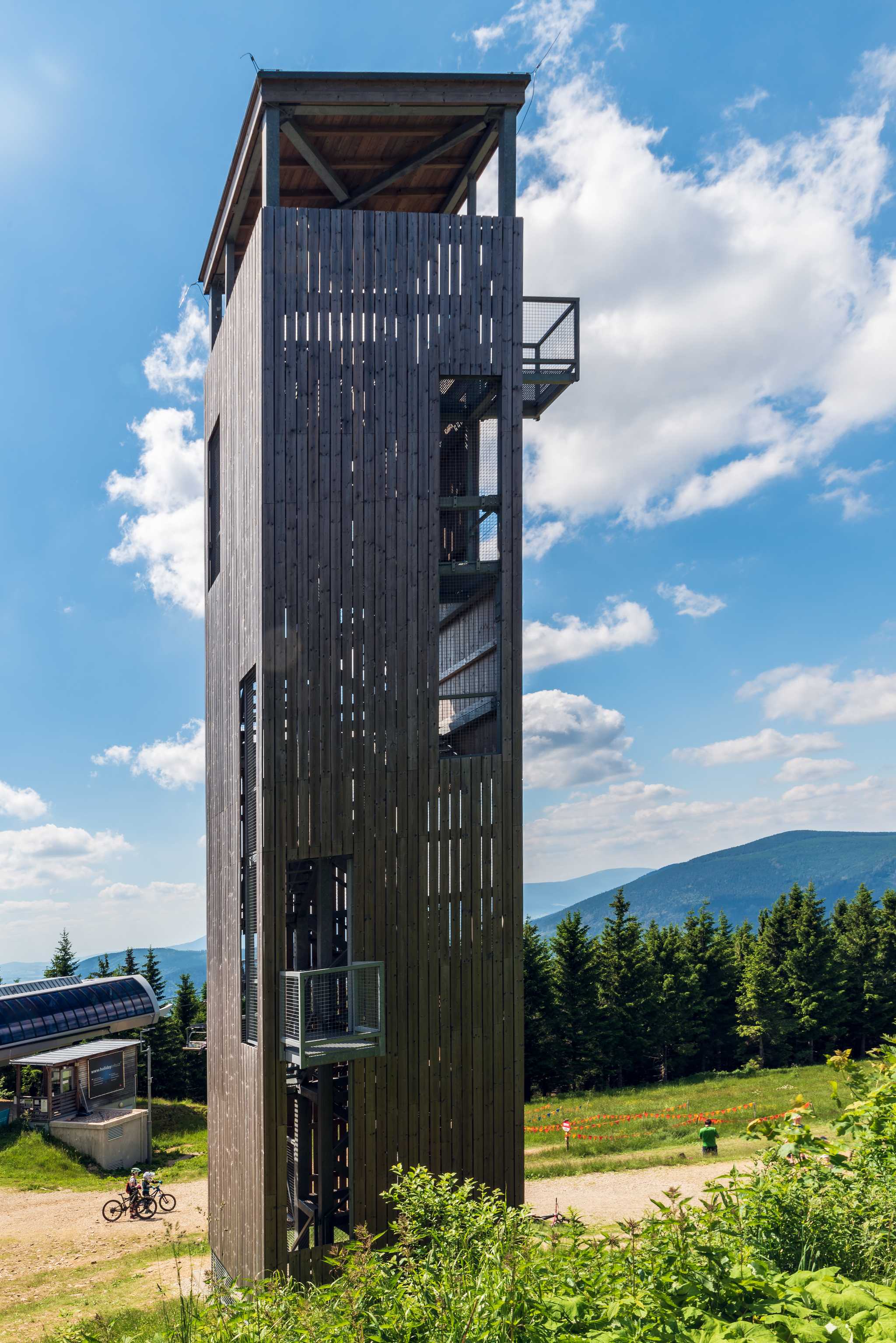 Parada del itinerario en Lookout tower Mestska hora en excursión privada desde Prague