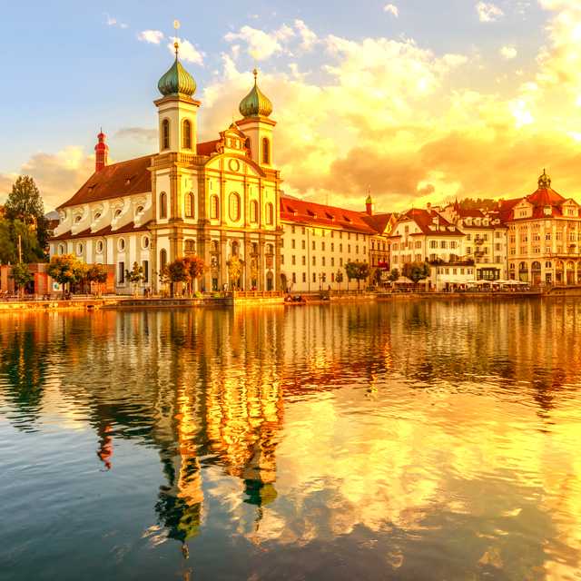 Zurich to Lucerne and Interlaken: Private day trip