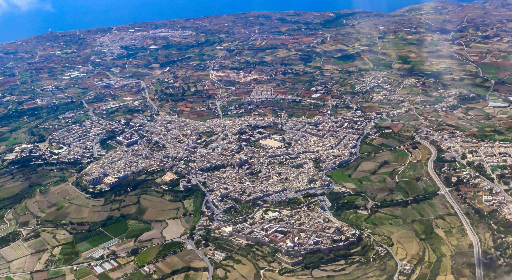 Vacker vy över Malta International Airport - privat dagsutflykt från Valletta - foto 3