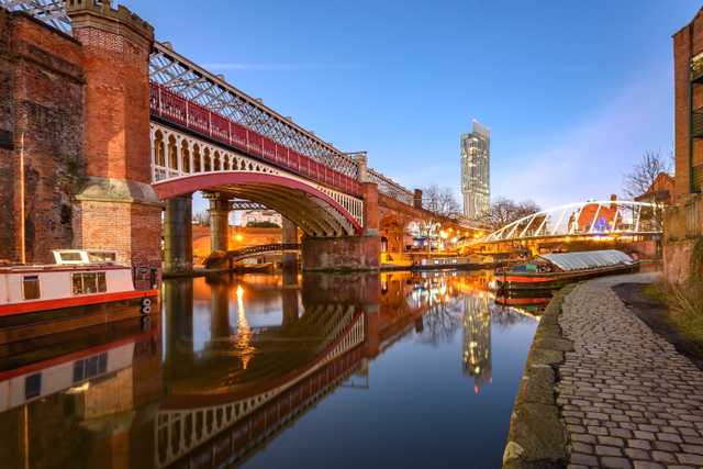 Private Day Trip from Liverpool to Manchester and Back