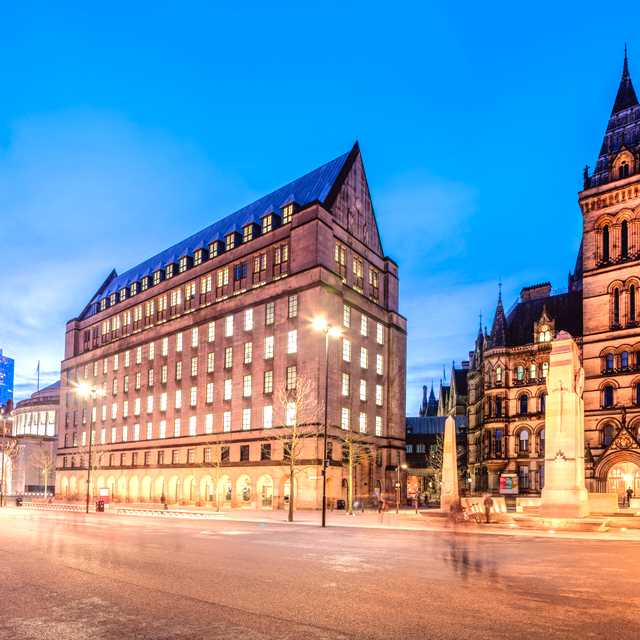 Liverpool to Manchester: Private day trip