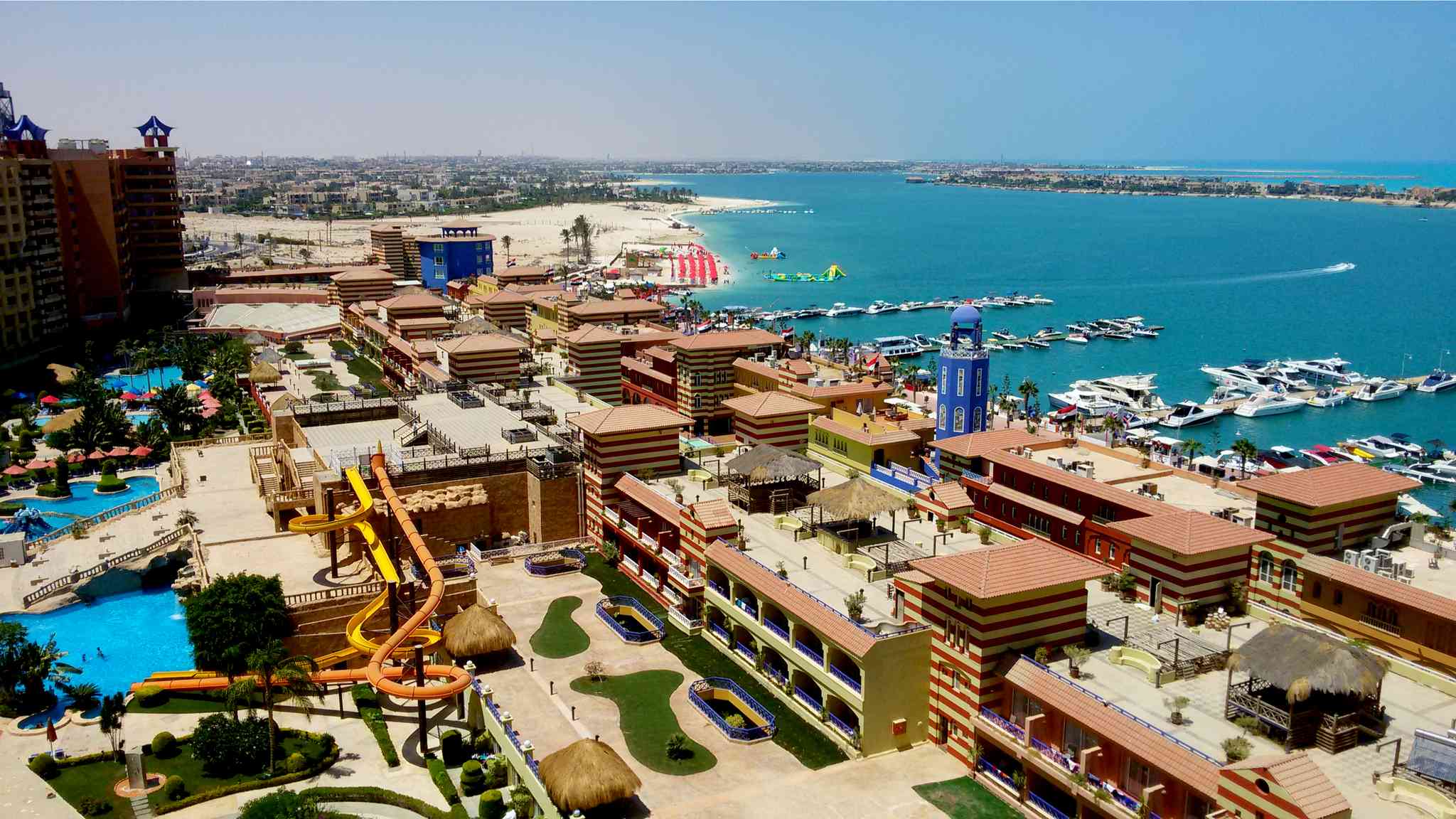 Scenic view of Cairo International Airport - private day trip from Marina El Alamein - photo 3