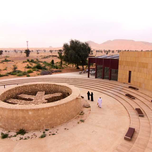 Dubai to Mleiha and Al Noor Mosque: Private day trip