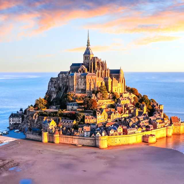 Bayeux to Mont Saint Michel: Private day trip