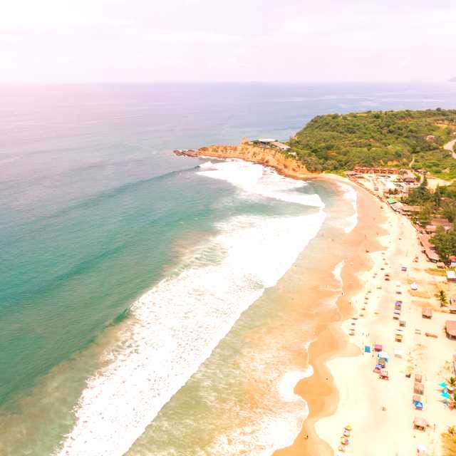 Guayaquil to Montanita and Los Frailes Beach: Day trip