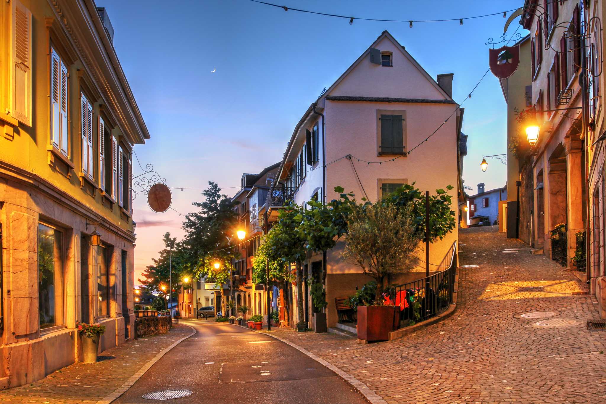 Geneva ์์ ์ถ๋ฐํ๋ ๊ฐ์ธ์ ์ธ ํ๋ฃจ ์ฌํ ์ค Montreux ์ผ์ ์ ์ง