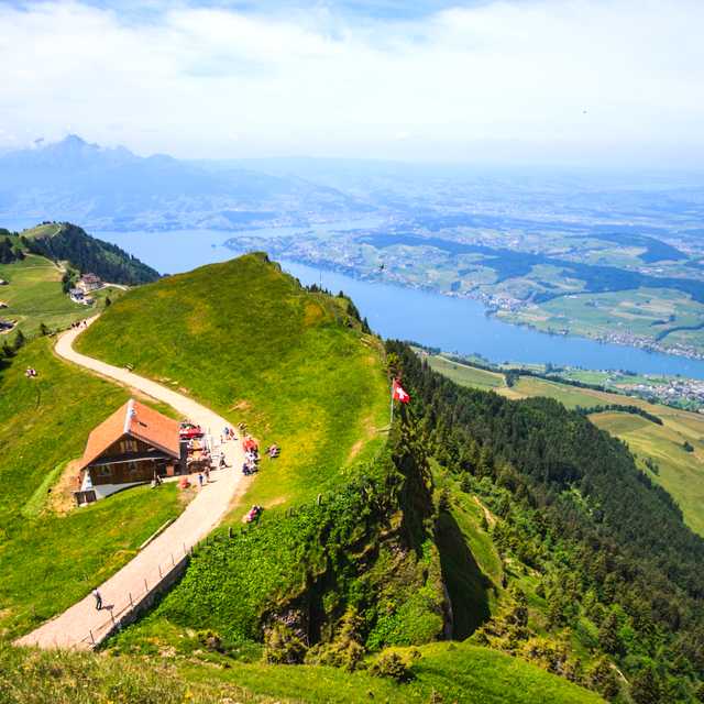 Interlaken to Lucerne and Mount Rigi: Private day trip