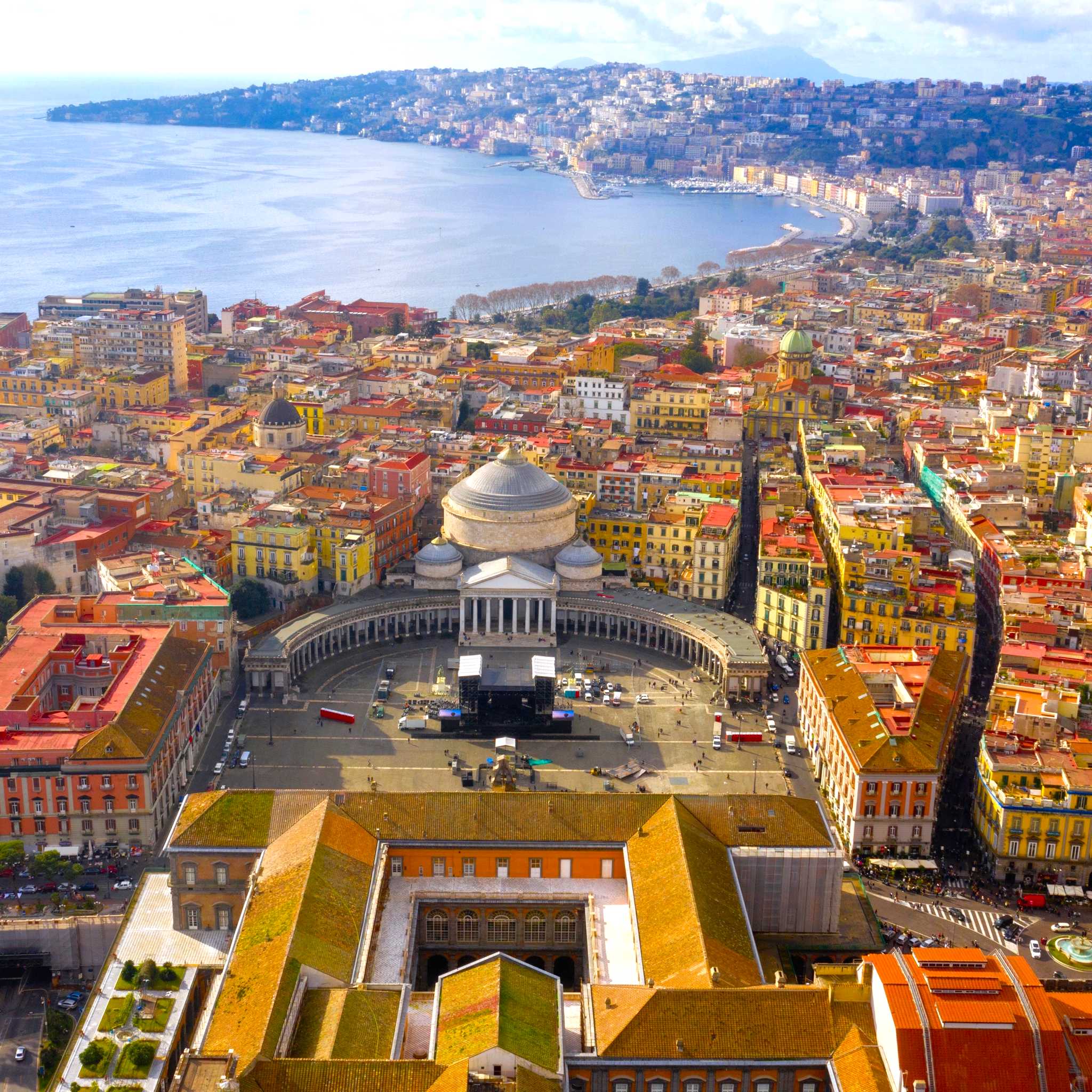 Private car transfers in Italy from Naples Airport