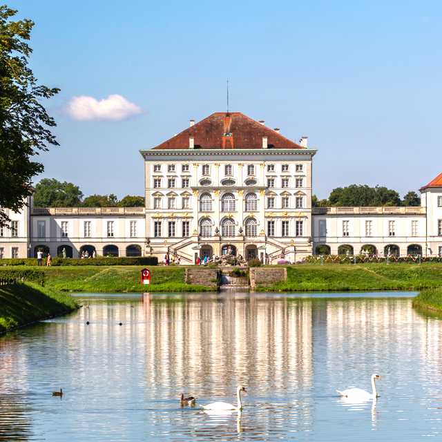Munich to Dachau and Nymphenburg Palace: Day trip