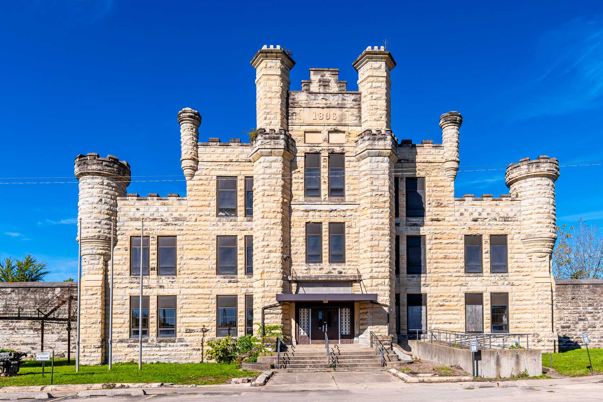 Visitez Old Joliet Prison sur le chemin de south-bend-in-us à chicago-il-us avec Daytrip