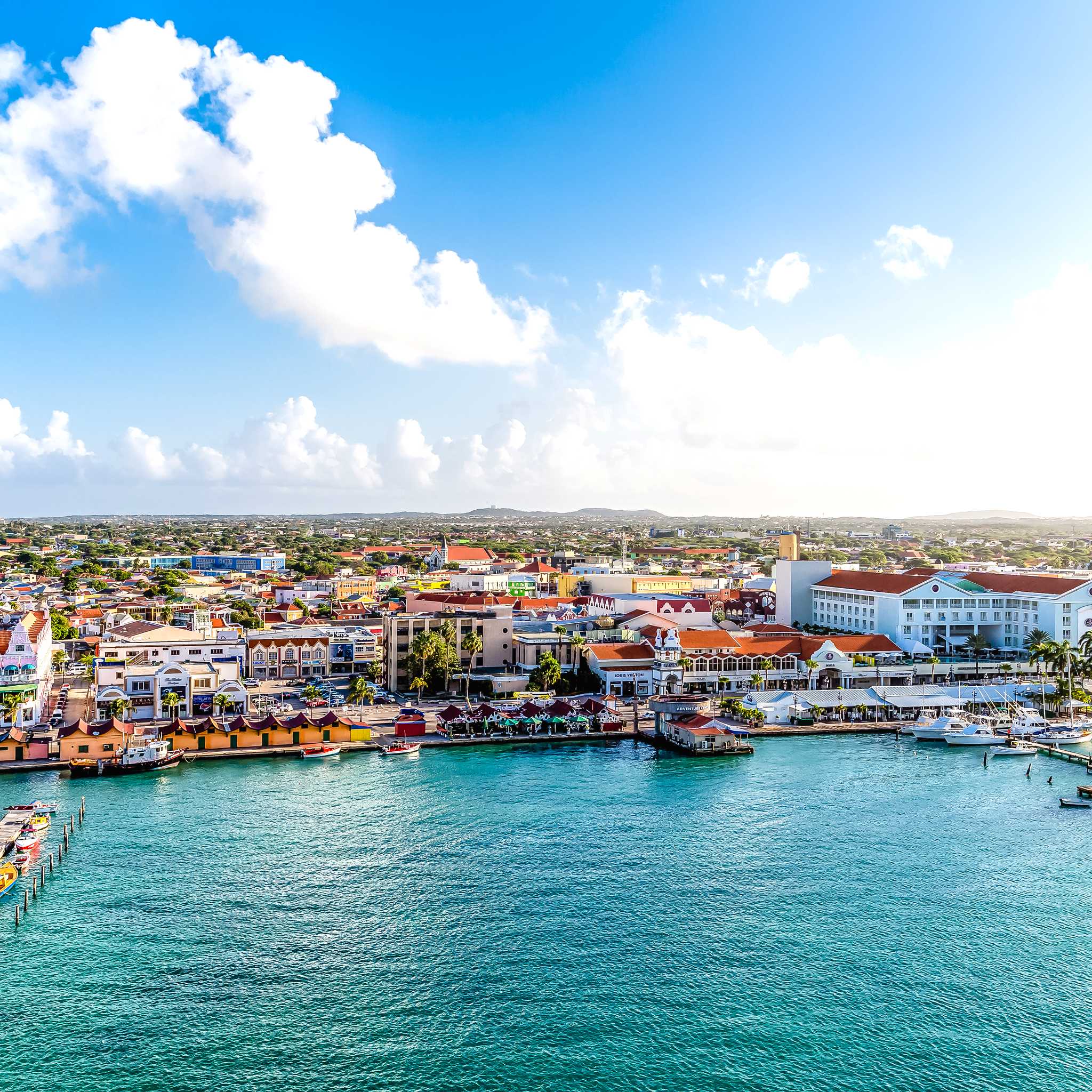 Private car transfers in Aruba from Oranjestad