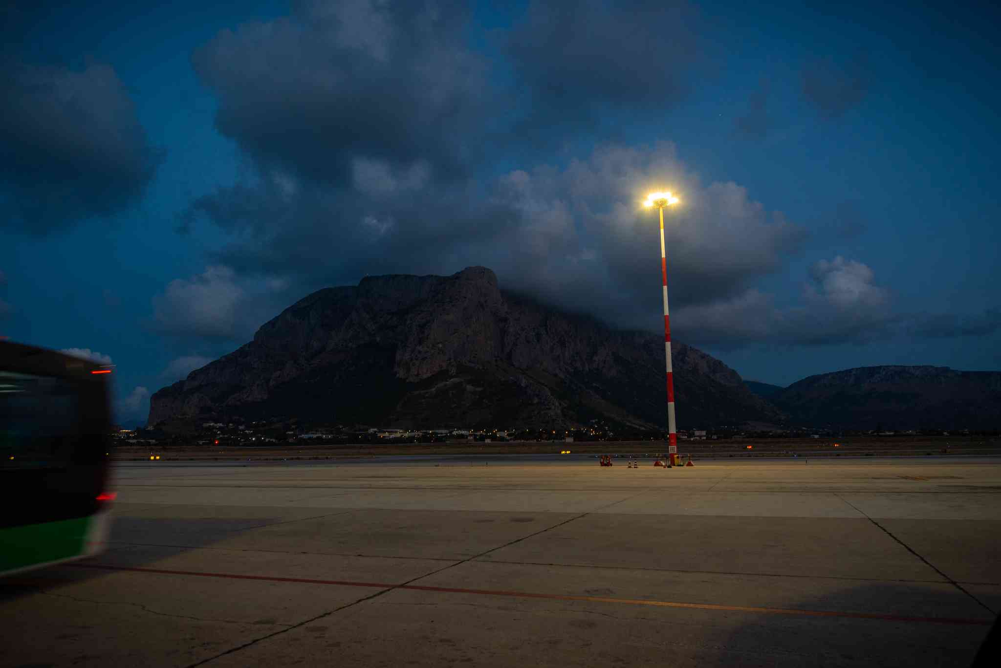 Blick auf die Landschaft von Palermo Airport - private Tagesreise von Petralia Sottana - Foto 2