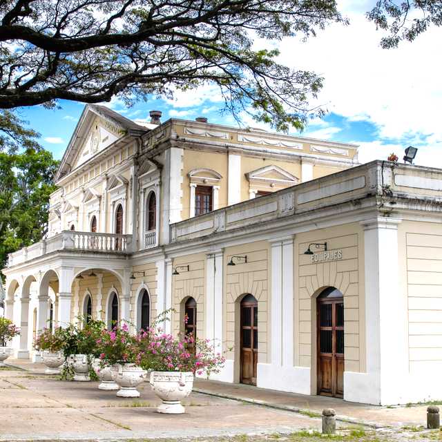 Cali to Palmira and Yumbo: Private day trip