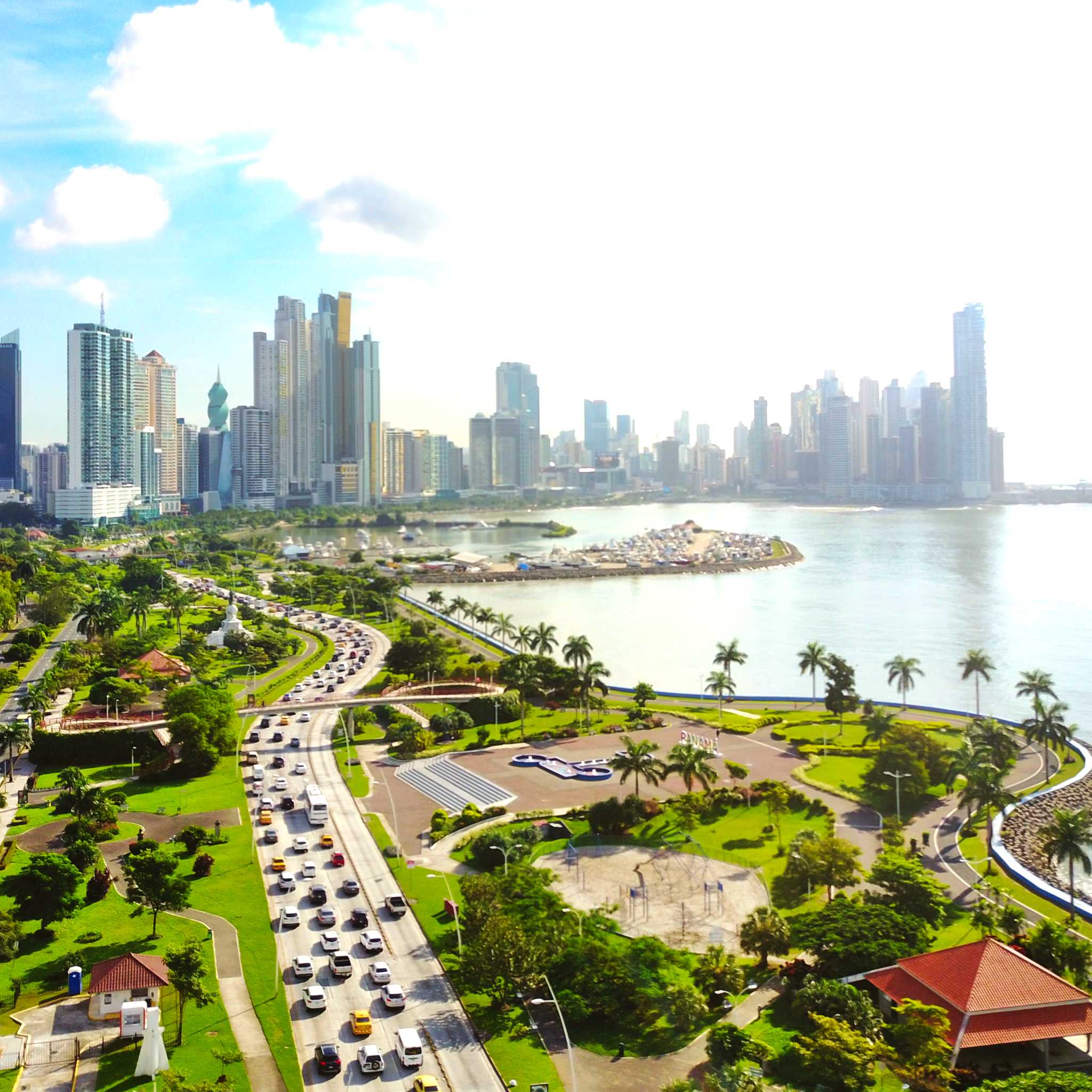 Private car transfers in Panama from Panama City