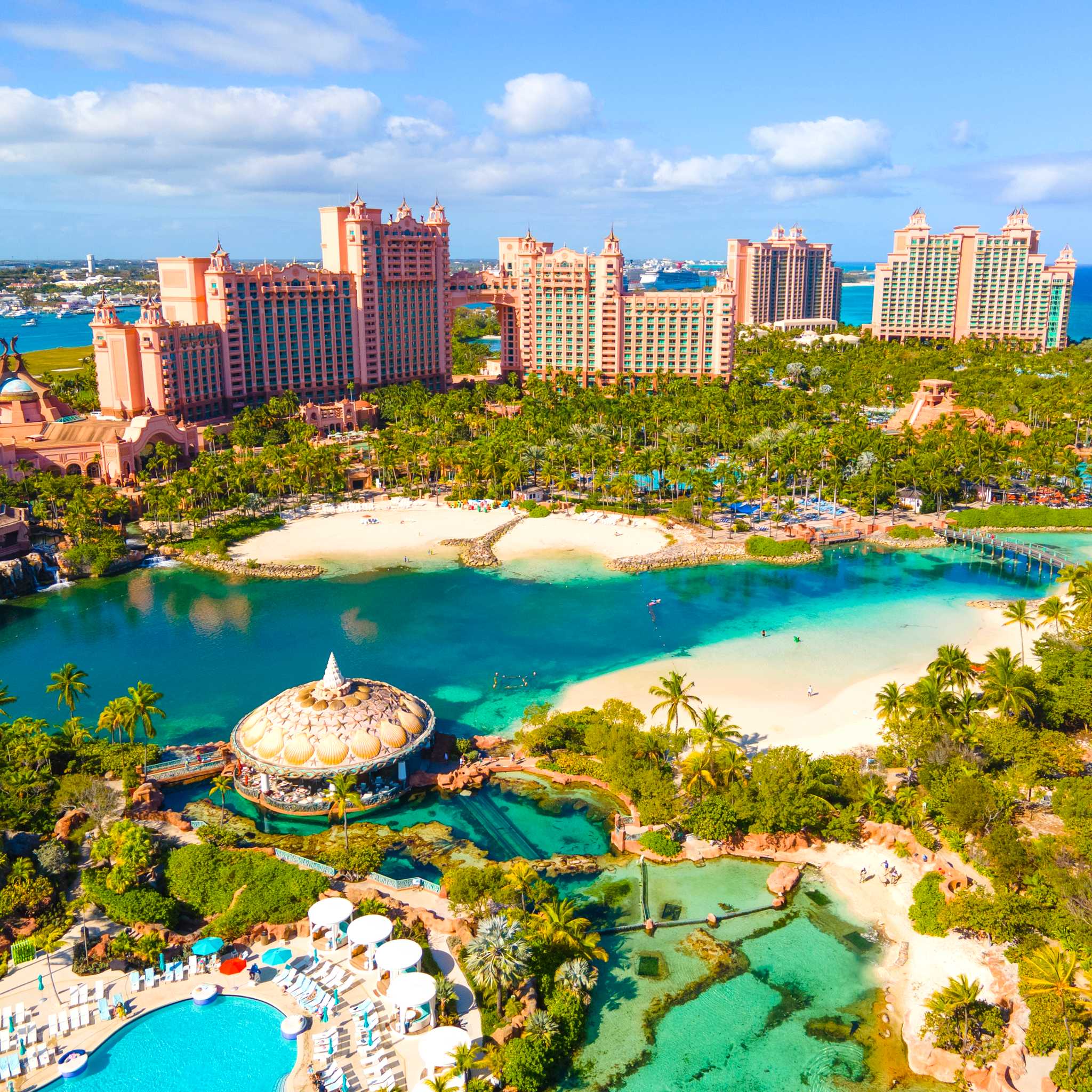 Private car transfers in Bahamas from Lynden Pindling International Airport