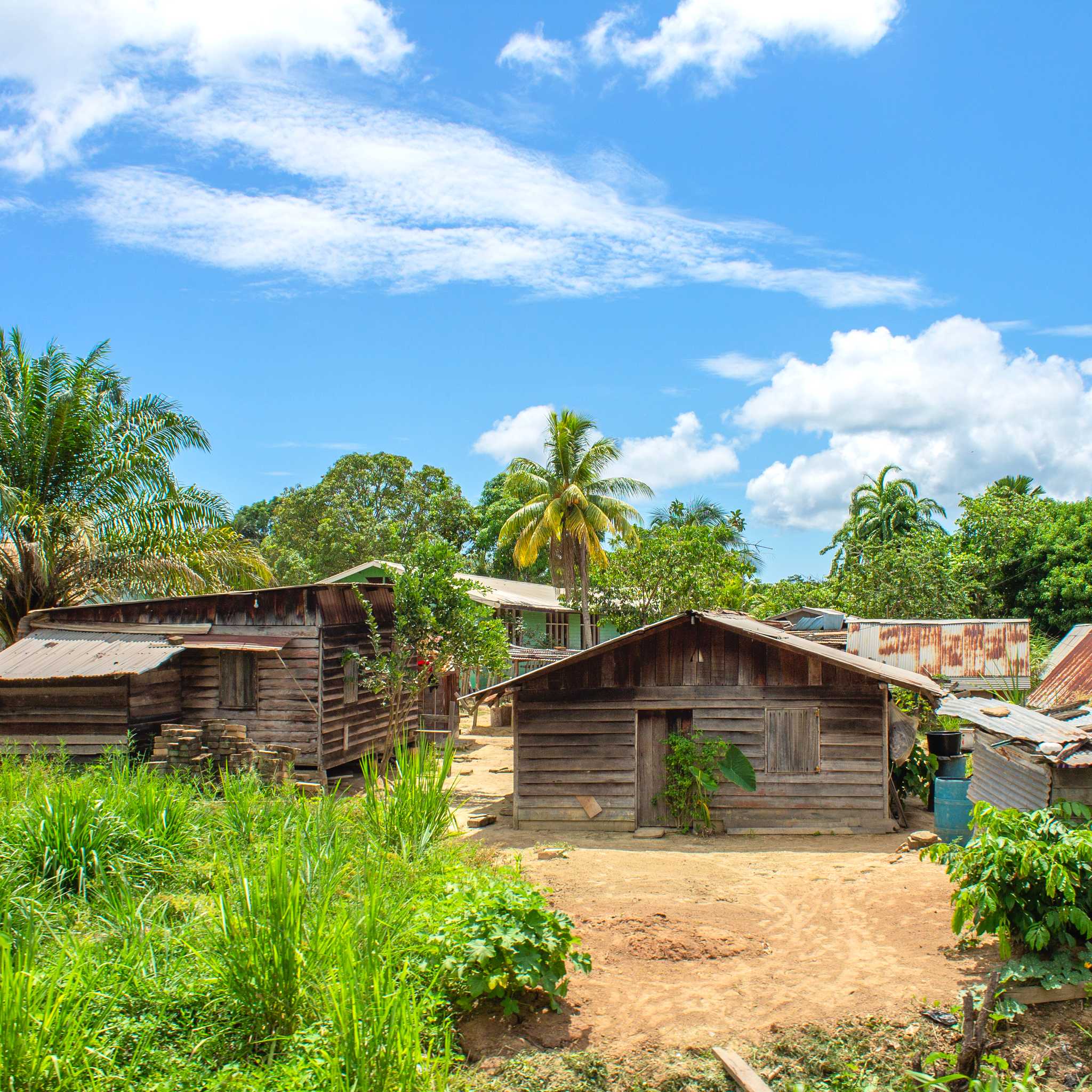 Private car transfers in Suriname from Paradise