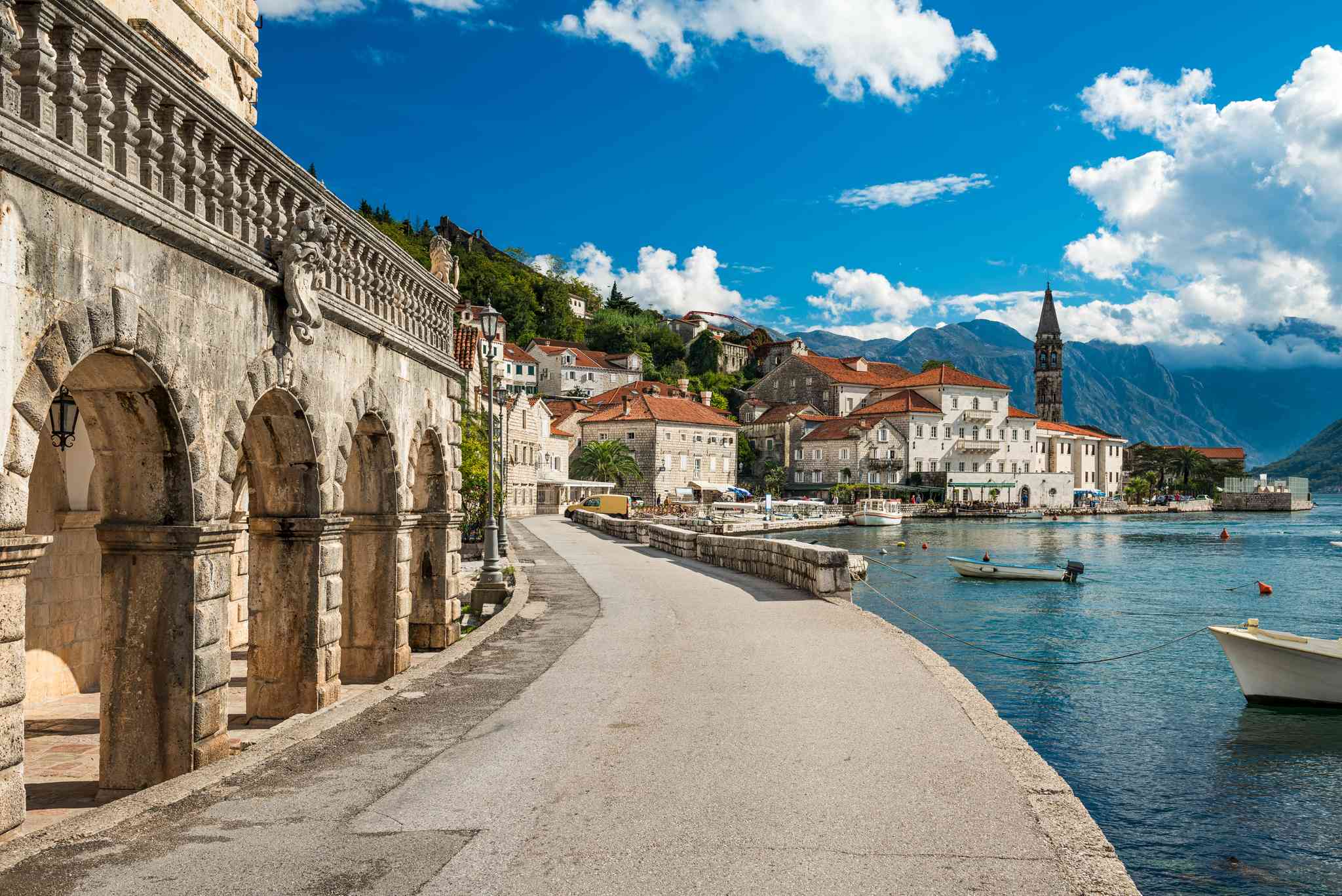 Vacker vy över Perast - privat dagsutflykt från Skopje - foto 4