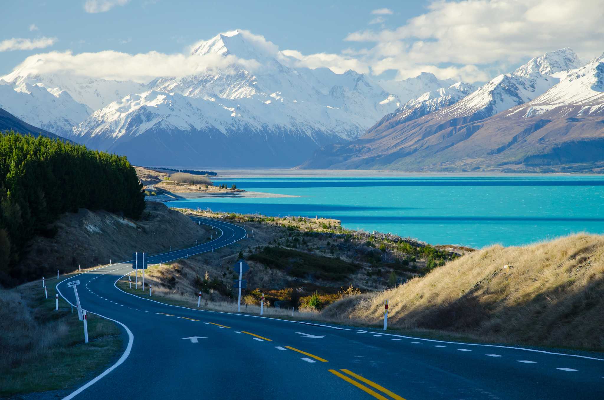 Itinerary stop at Peters Lookout on private day trip from Queenstown