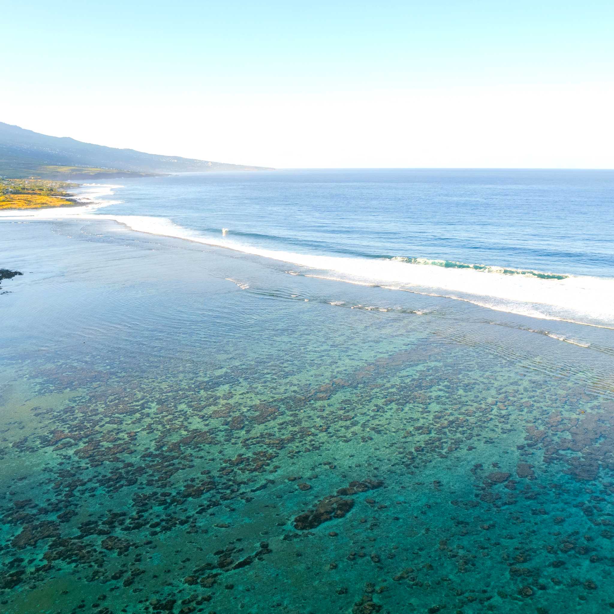 Private car transfers in Réunion from Plage de l'Hermitage
