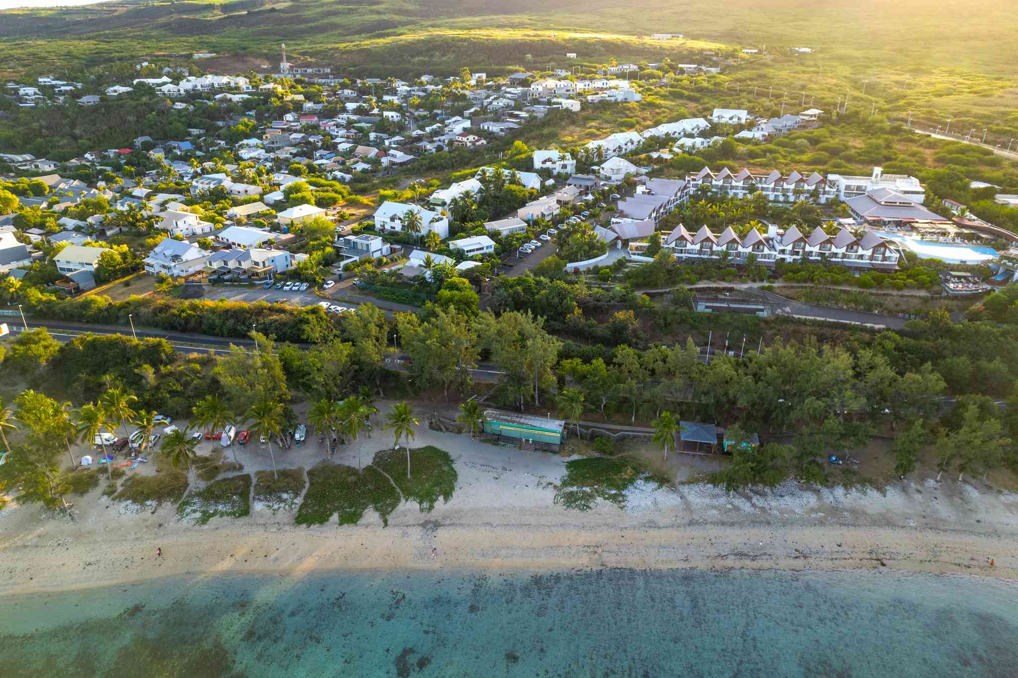 Vacker vy över Saint Denis - privat dagsutflykt från Plage de l'Hermitage - foto 4