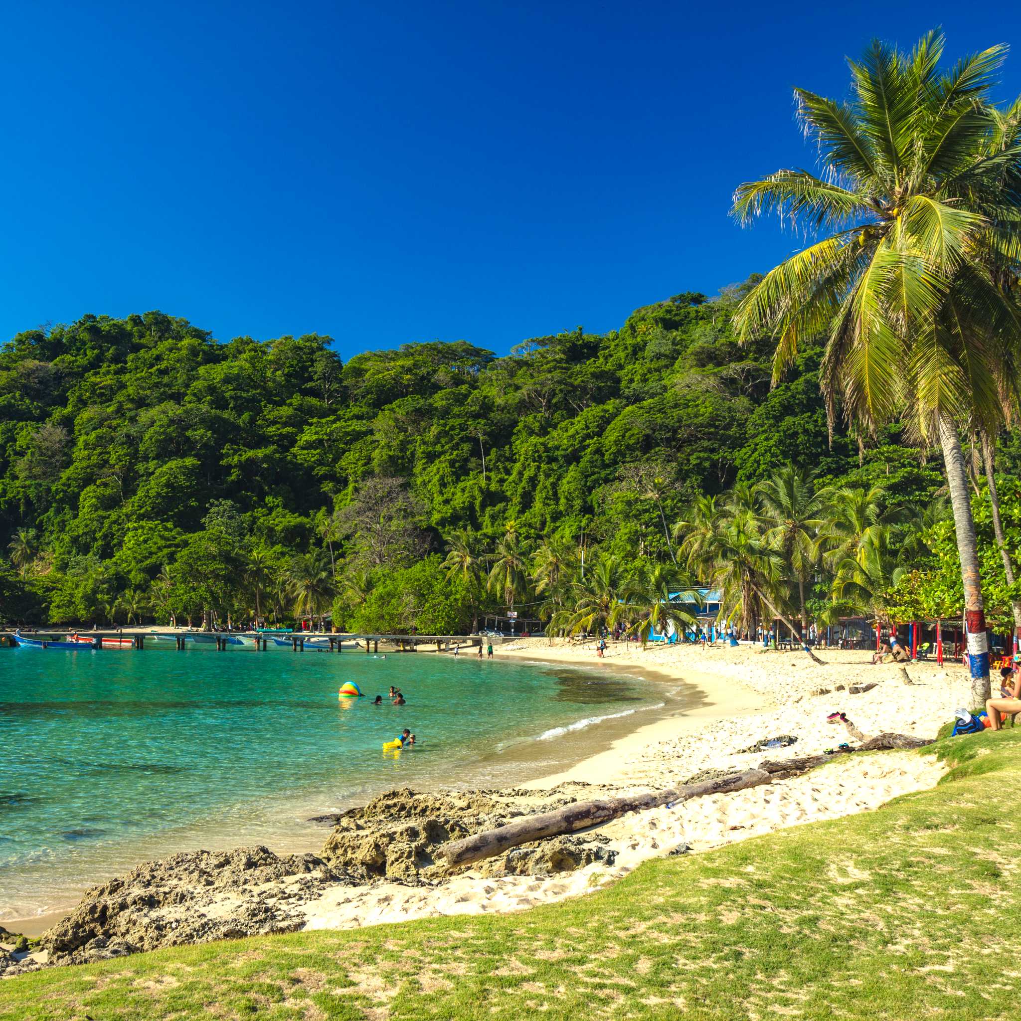 Private car transfers in Panama from Playa Blanca