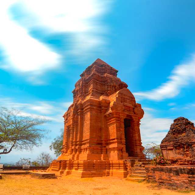 Nha Trang to Po Sah Inu Towers and the Whale Temple Day Trip