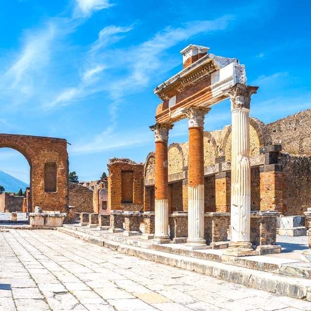 Sorrento to Paestum and Pompeii: Private day trip